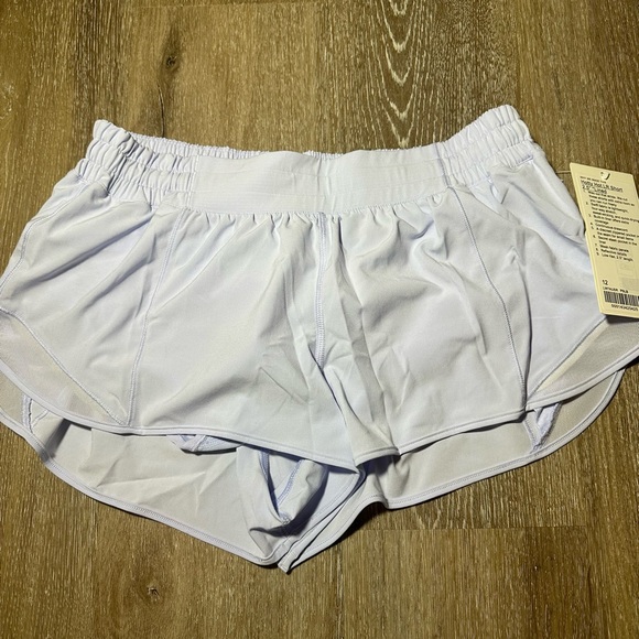 lululemon athletica Pants - Lululemon Hotty Hot Low Rise Lined Short 2.5”